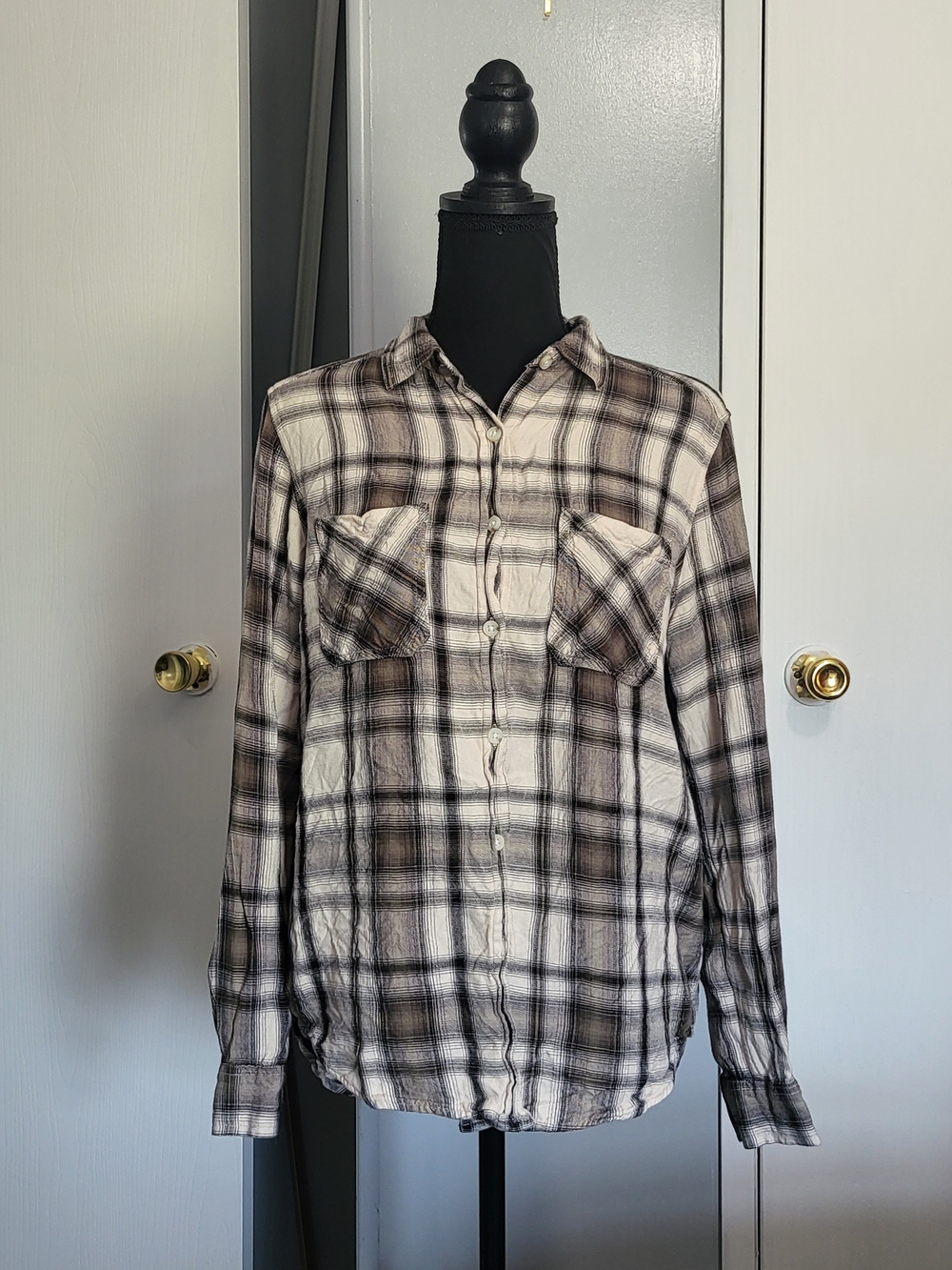 Neutral Plaid Button-Up Shirt - Ivory & Brown
